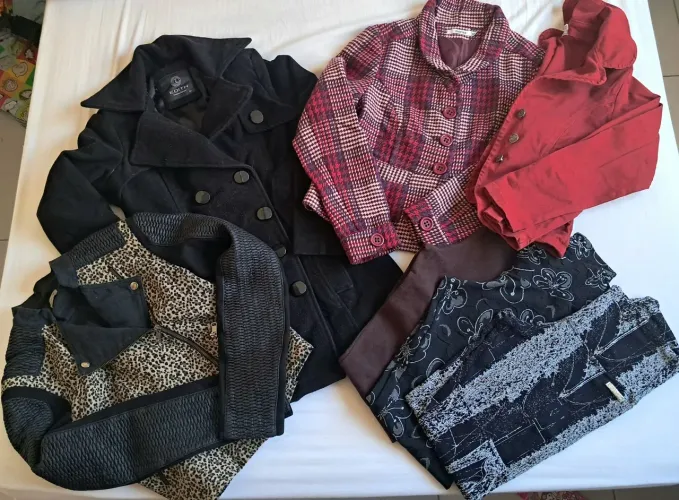 Lote roupas Tam P , casacos la batida , legging, casaquinhos