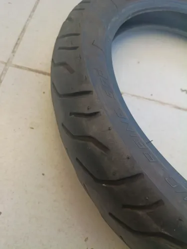 Pneu pouco usado, motivo da troca, foi pq coloquei um balão, em perfeito estado
