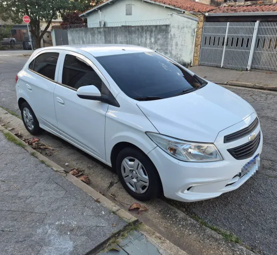 Chevrolet Onix JOY Hatch 1.0 8V Flex Mec. 4P 2017