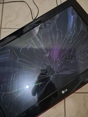 TV LG de 32 polegadas ( Não é smart!!!)
