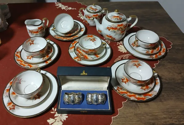 Conjunto antigo de chá chines em porcelana casca de ovo
