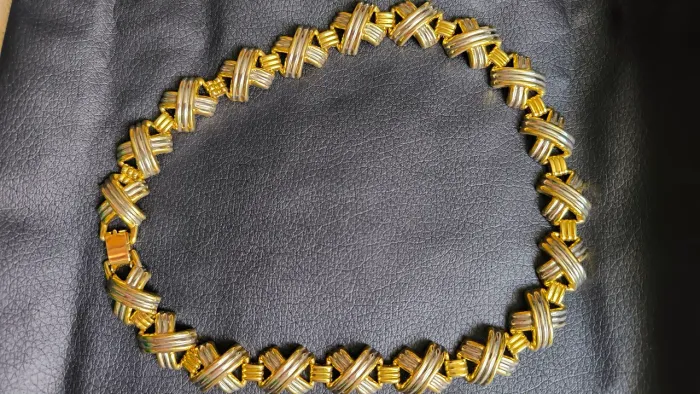 Colar dourado 