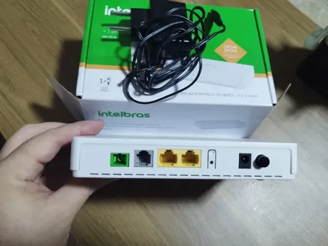 Intelbras ONT 121 W modem de fibra óptica e roteador Wi-Fi