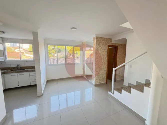 Cobertura para alugar de 03 quartos sendo 01 suíte, 02 vagas no Santa Mônica - Belo Horizo