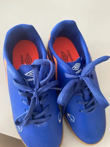 Chuteira futsal umbro menino tamanho 34