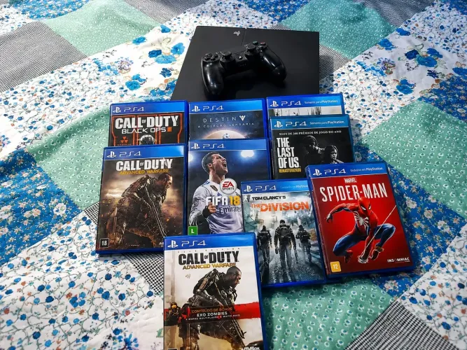 Ps4 com vários Jogos