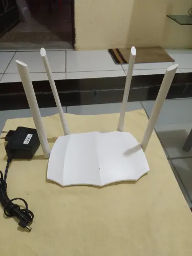 Roteador TENDA Wi-Fi de banda dupla Inteligente AC1200 semi novo