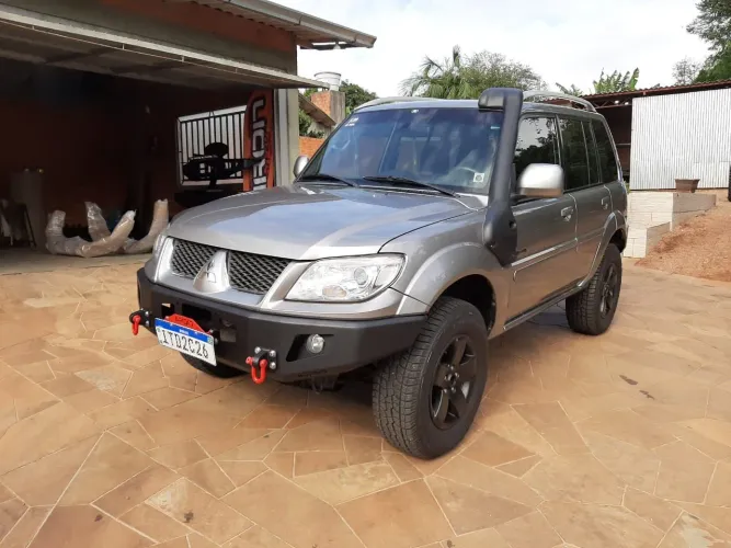 Para-choque Pajero TR4 ferro