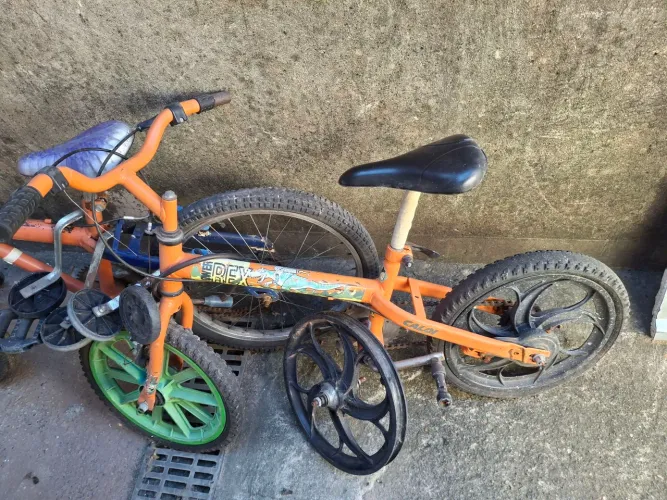 2 Bicicletas ? ?