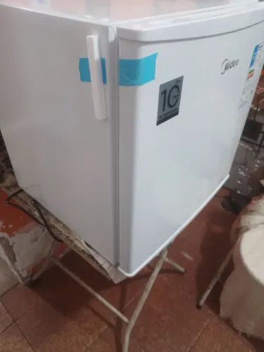 Frigobar 45 lts midea novo