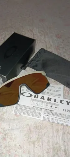 Óculos esportivo Oakley