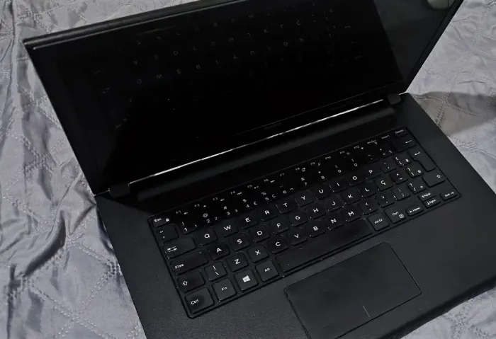 Notebook Dell Inspiron 14 | Intel Core i3 | 8GB RAM | SSD 120GB | Rápido e Revisado
