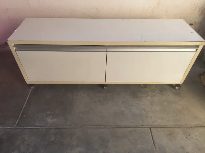 Rack para sala ou banheiro, de rodinha e 02 gavetas, medindo 1,26Cx0,35Lx0,46A