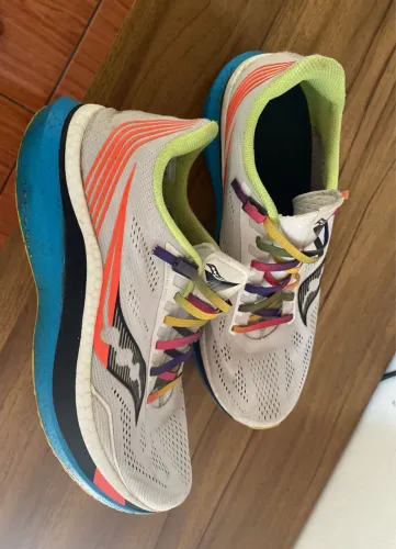 Tênis saucony endorphin pro 41