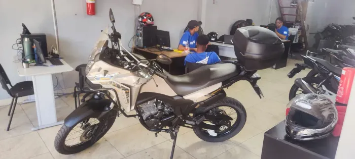 HONDA SAHARA 300 adventure 2024 Shalon veículos Cariacica