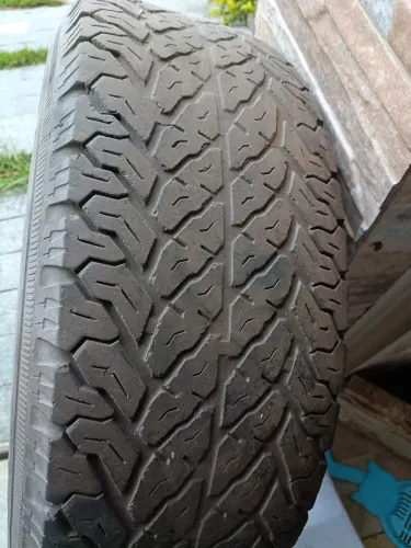Vendo estepe Nissan Frontier + 11 parafusos nunca usados