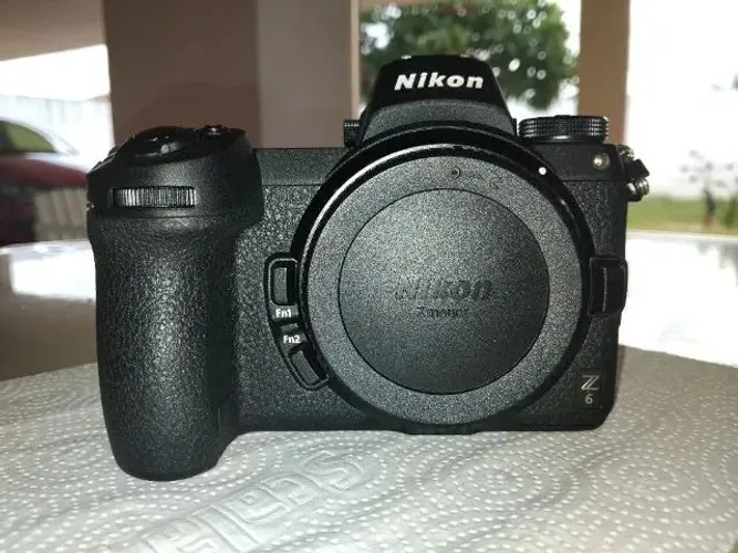 CÂMERA PROFISSIONAL NIKON Z6 (NIKON Z 6) - NOVA (NUNCA FOI UTILIZADA) - SOMENTE CORPO