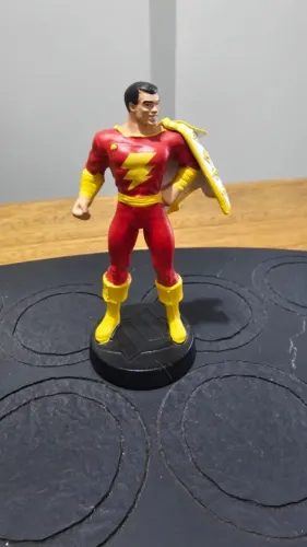 Miniaturas Eaglemoss DC COMICS - SHAZAM - ACTION FIGURE TOP RIQUEZA DE DETALHES