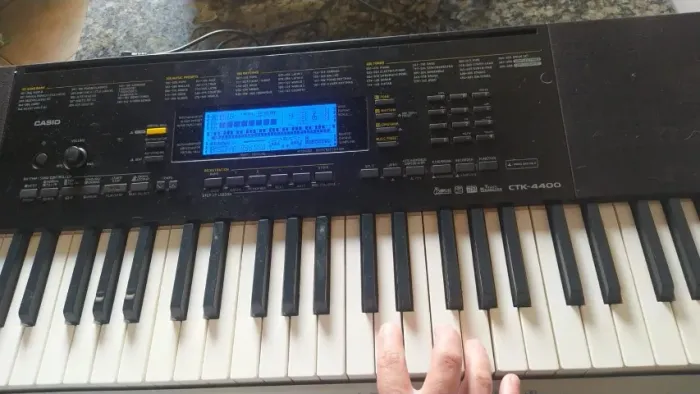 TECLADO CASIO CTK-4400