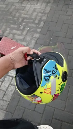 Capacete em excelente estado