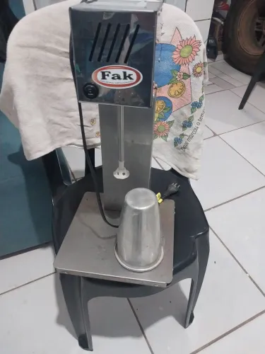 Máquina de sorvete e milk-shake