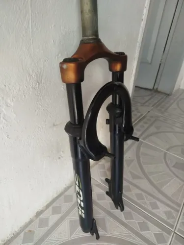 Amortecedor, rodas e pneus aro 26