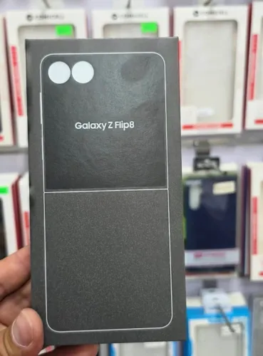 Samsung Galaxy Z Flip 8 | 512GB Lacrado
