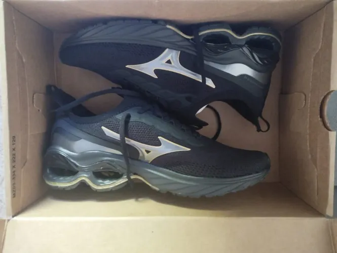 Tenis Mizuno Wave Invictus 4 novo 