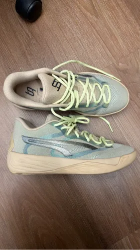 4 pares de Tênis Feminino número 38