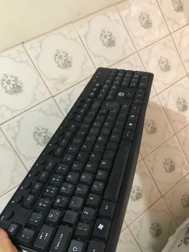 Teclado e caixinha de som p computador 
