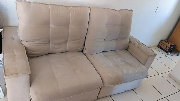 Sofá semi novo