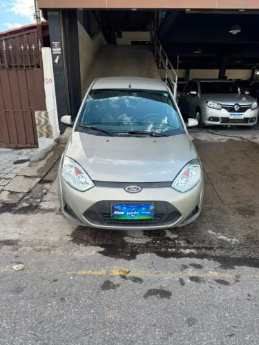 Ford Fiesta SE 1.6 8V Flex 5P 2014