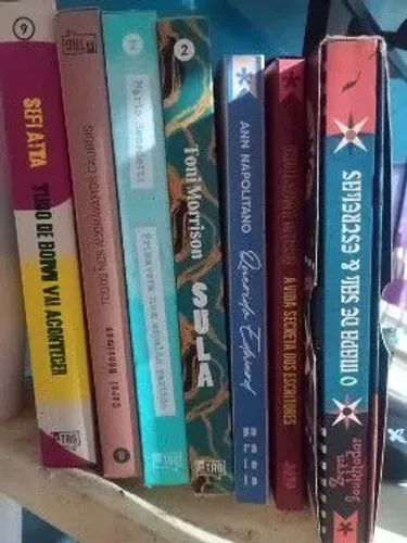 Livros , cada um a 10 reais ... Tenho vários