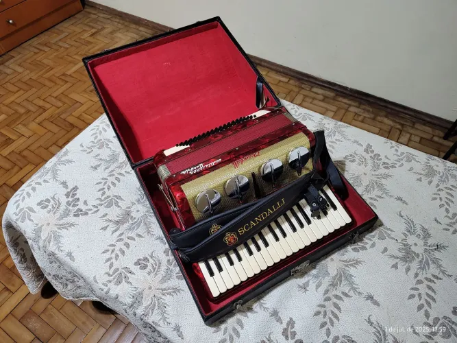 Melhor preço! Acordeon Scandalli 80 Baixos, Série Ouro, 5 Registros, Totalmente restaurada