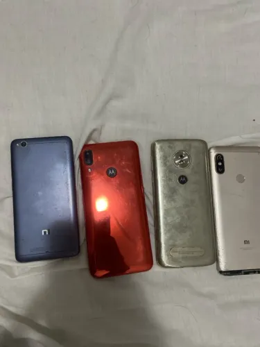 4 celulares antigos para retirada de peça ou concerto