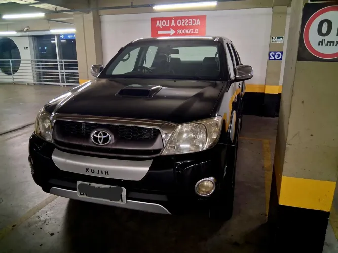 Toyota Hilux CD SRV D4-d 4X4 3.0 TDI Diesel AUT 2010