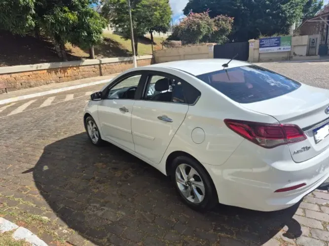 Hyundai HB20S Premium 1.6 Flex 16V Aut. 4P 2017