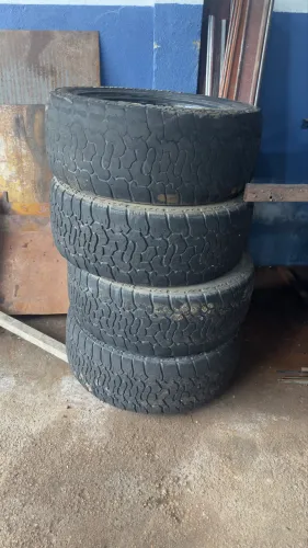 4 Pneus xbri 255/55R19