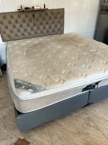 Cama e colchão King size