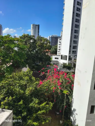 Flat nas Graças bairro nobre.