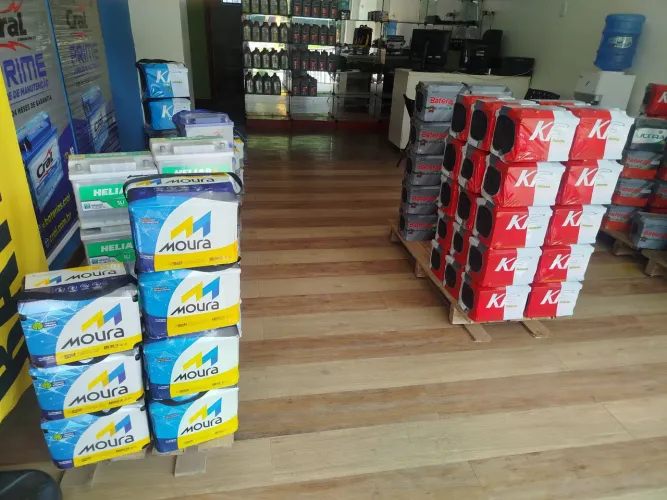 Bateria carro 60 Amperes R$ 229,00. Baterias 