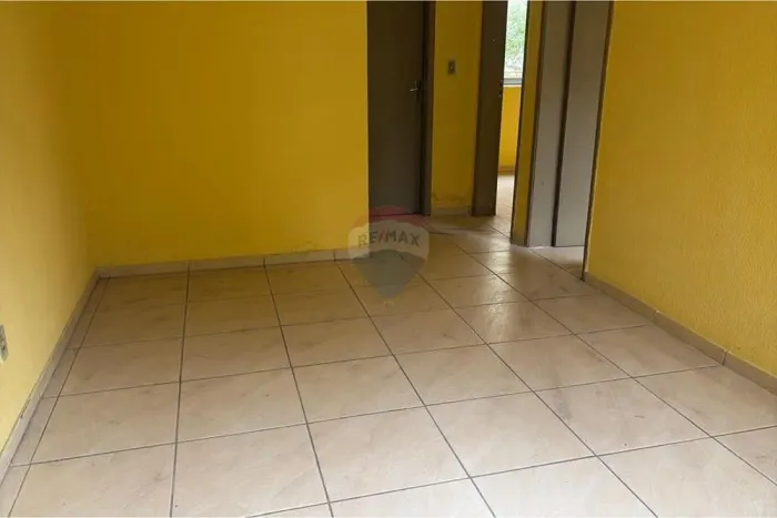 Apartamento de condomínio Fechado de 52m² por R$ 115.000, em Vila Santa Cruz, Duque de Cax
