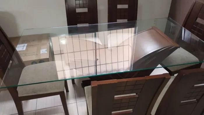 Mesa de jantar 1,80X0,90