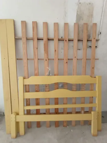 Cama de casal usada