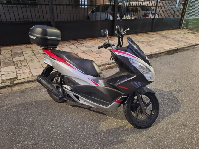 PCX SPORT COM APENAS 26.000 KM