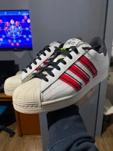 TÊNIS ADIDAS SUPERSTAR TAM 42
