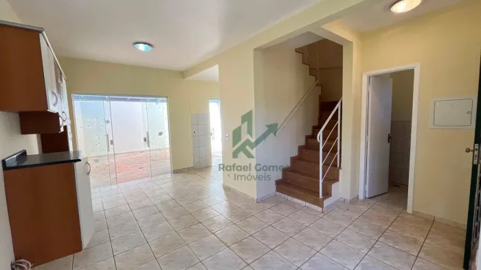 Casa com 3 dormitórios para alugar, 118 m² por R$ 2.584,00/mês - Jardim Pissinatti - Mogi