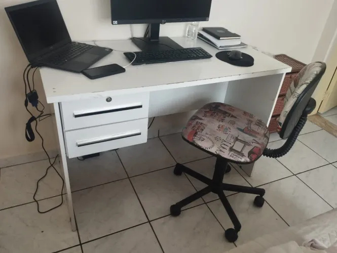 Mesa escritório + cadeira