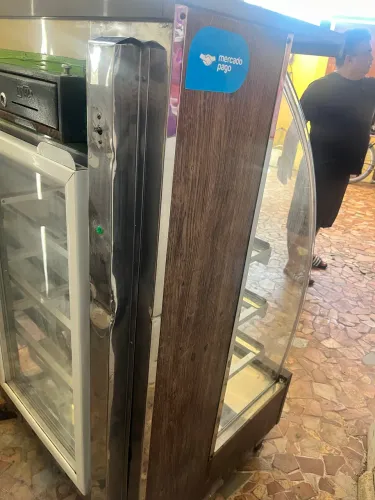ESTUFA GRANDE COM 12 BANDEJAS E CAIXA REGISTRADORA