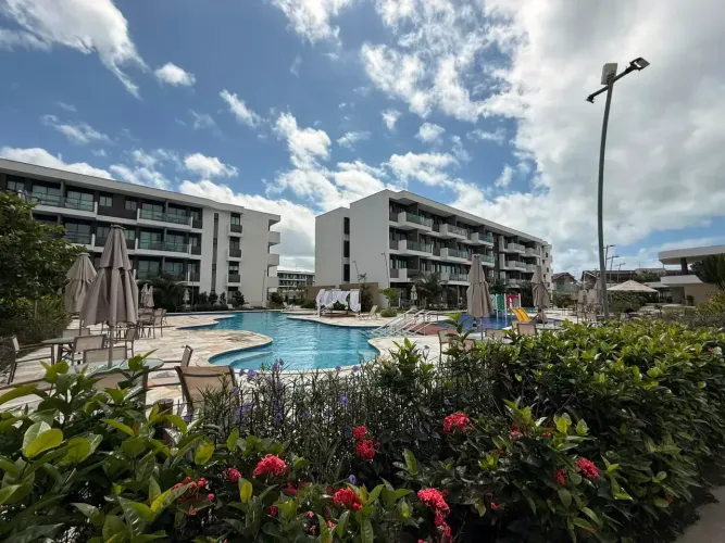 MURO ALTO - Flat para venda possui 26 m² quadrados com 1 quarto. Um mini resort ao seu alc